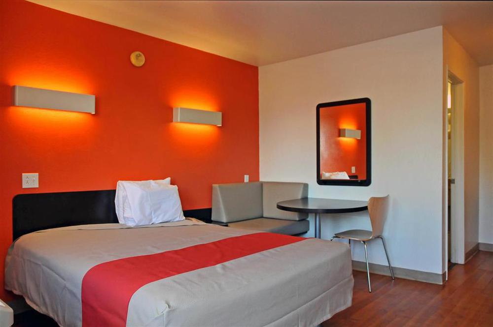 Rodeway Inn Montgomery Pokoj fotografie